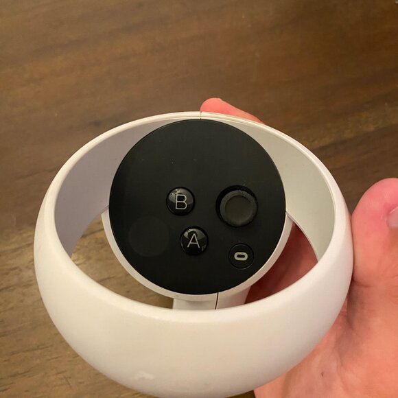 Meta Quest 2 Controllers - Picture 2 of 4